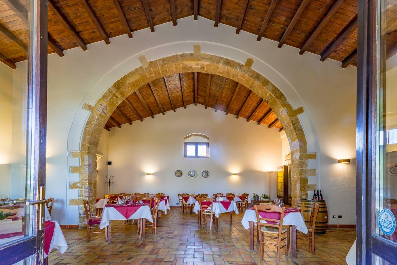 Agriturismo Tenuta Stoccatello メンフィ エクステリア 写真